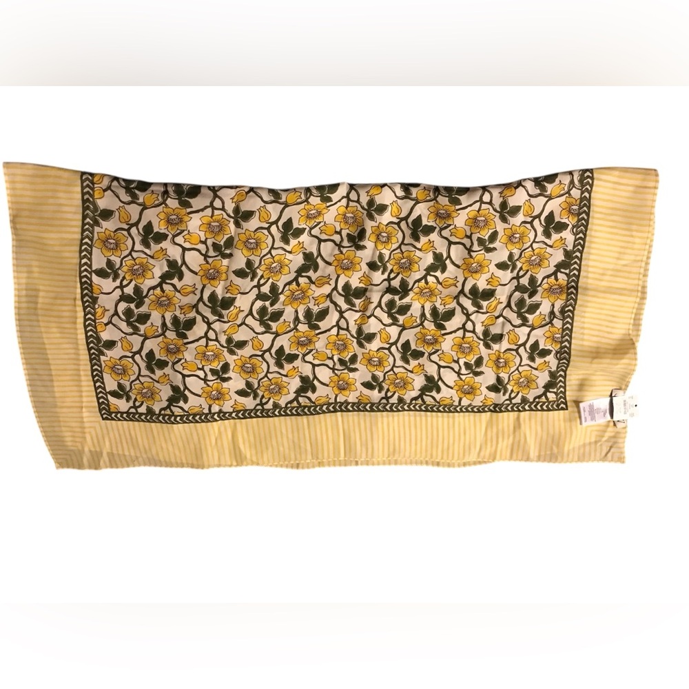 100 % Silk J. Crew Yellow and Green Floral Scarf - Picture 4 of 5